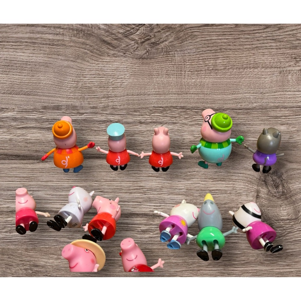 Lot of 13 Peppa Pig Family & Friends Toys Figures - Picture 4 of 6